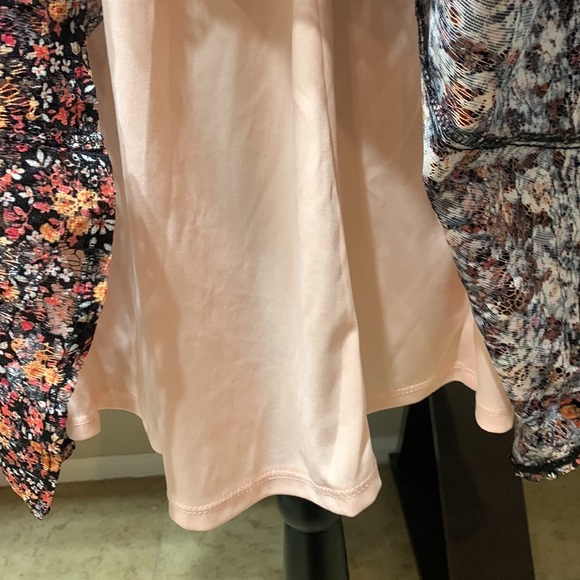 CB Established 1962 Floral Lace Dress Size 6 - Picture 5 of 9